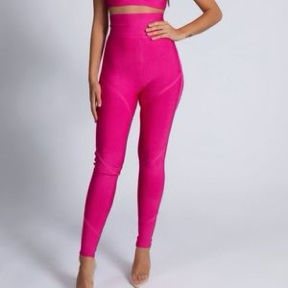 Meshki Fuchsia High-Waisted Leggings Size Small